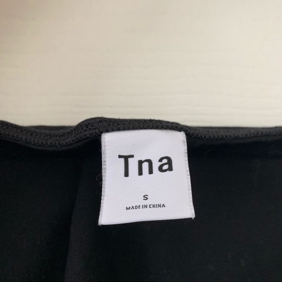 Aritzia TNA 90’s Malibu Long Sleeve - Picture 4 of 4